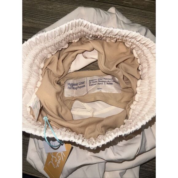 Women's 3" Quick Dry Board Shorts - Kona Sol Cream Size Small(4-6). NWT. U - Picture 4 of 7